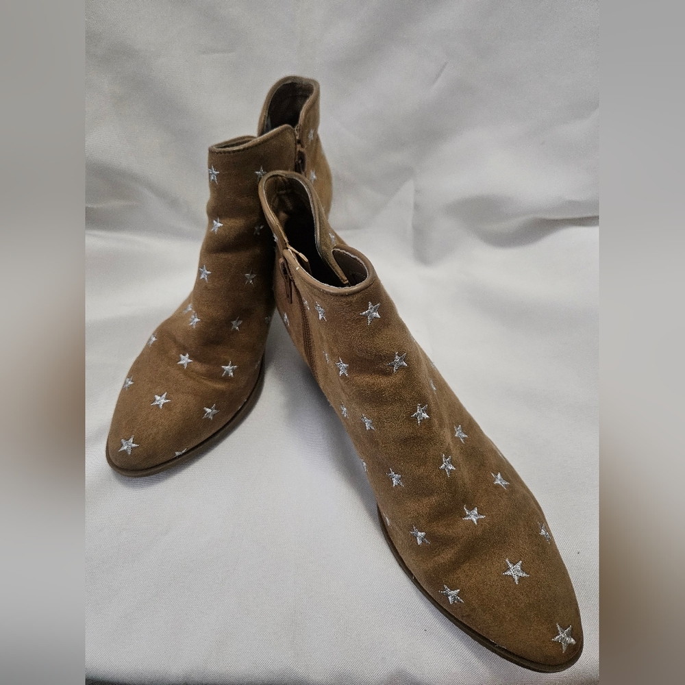 American Eagle boots